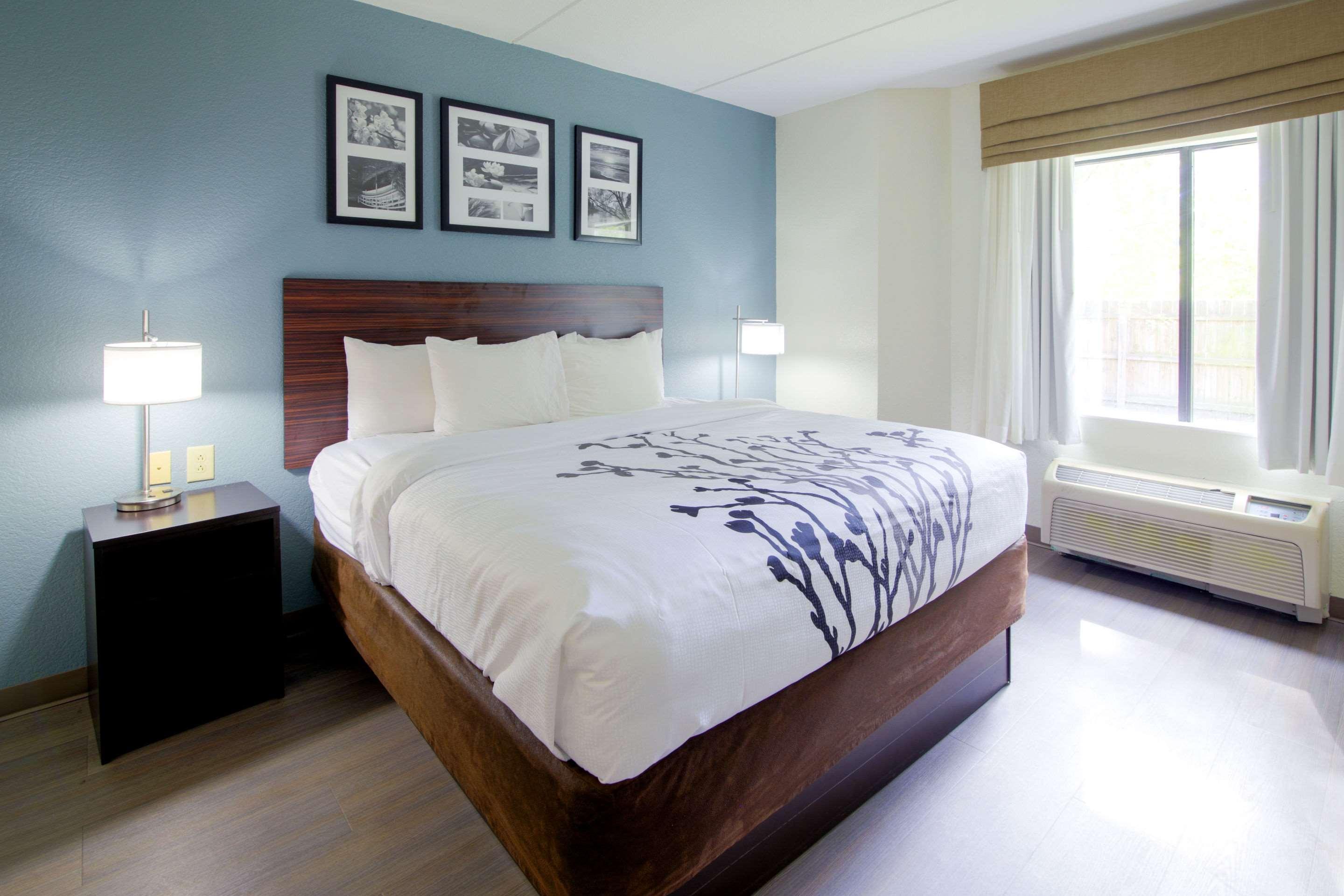 Sleep & - Portsmouth Hotel Chesapeake